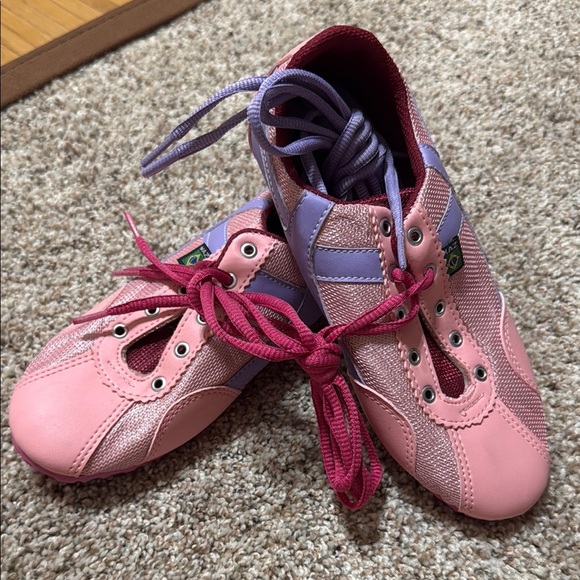 NWOT Original MAZ Lightweight Brazilian Sneakers - Picture 1 of 5